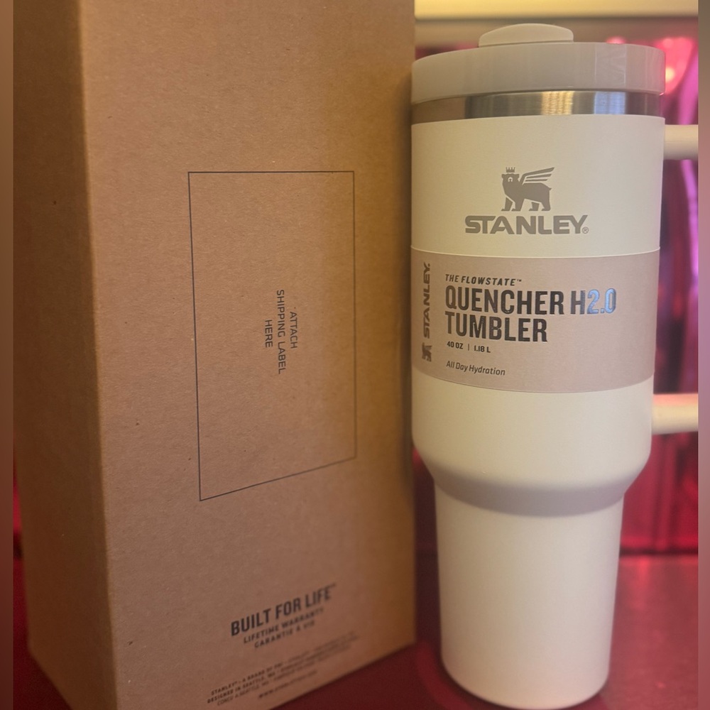 Stanley white Quencher H2.0 Tumbler